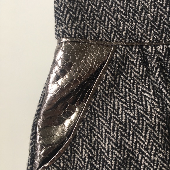 Grey and black skirt - Picture 3 of 8